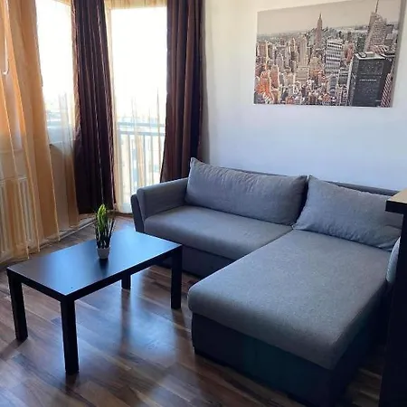 Nikola Apartman דירה *